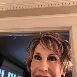 Meet your Posher, Jo